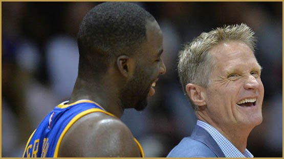 Oct 19, 2016; San Diego, CA, USA; Golden State Warriors head coach Steve Kerr (center) laughs next to forward Draymond Green (23) during the third quarter against the Los Angeles Lakers at Valley View Casino Center. Mandatory Credit: Jake Roth-USA TODAY Sports