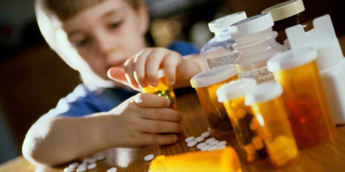 intoxications médicamenteuses chez les enfants 10