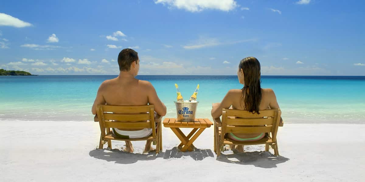 la société productrice de corona rachète 38 de canopy growth