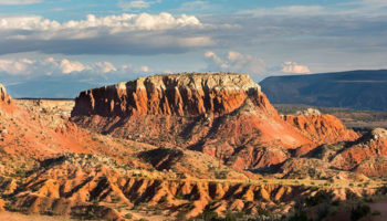 interdiction du pot dans certains lieux publics et privés au canada
