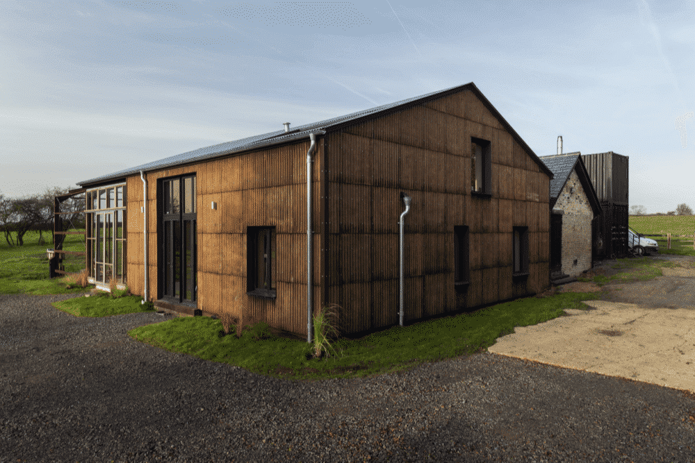 Des architectes britanniques construisent une maison à faible émission de carbone en utilisant du chanvre