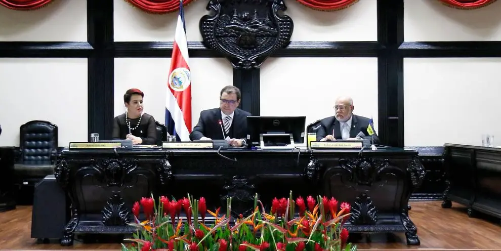 Carlos Alvadaro legalisation cannabis