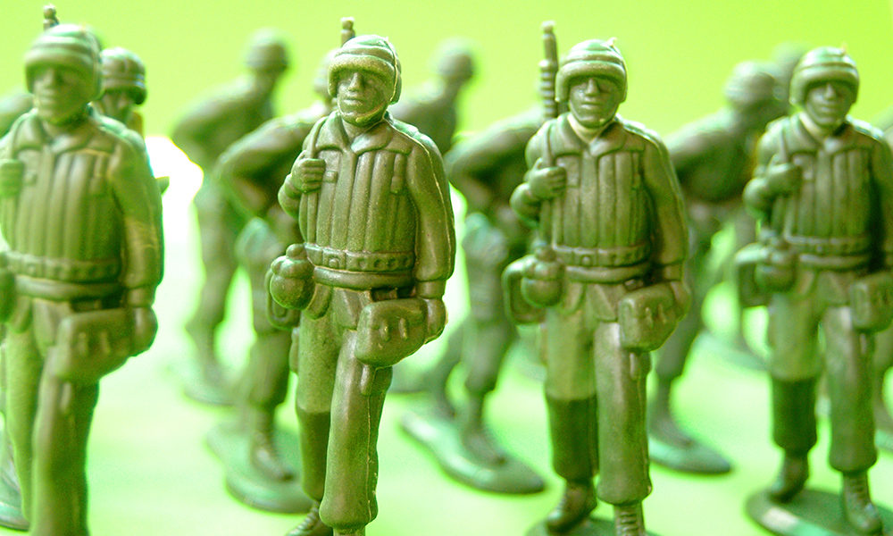 green plastic toy soldiers