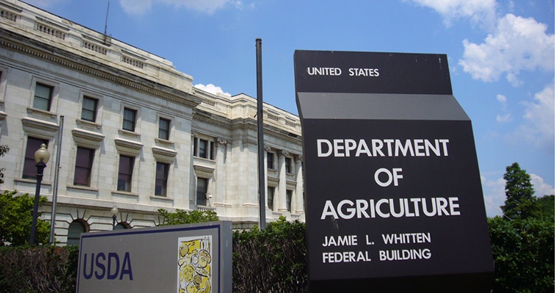 Les champs en diminution du leader du chanvre dans le Dakota du Sud et le passage à la surveillance de l'USDA envoient un avertissement