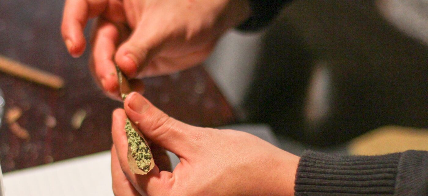 Un Américain sur trois « pré-match » avec de la marijuana avant les réunions de vacances en famille, selon une enquête