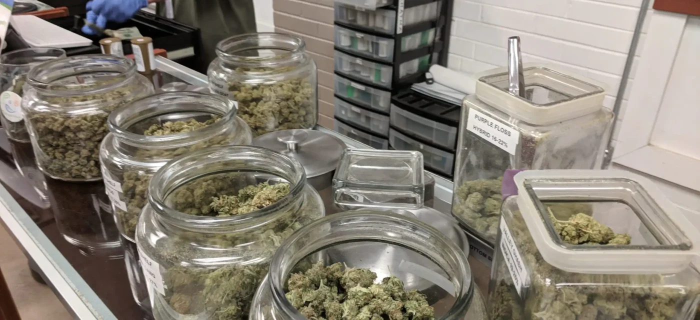 étude montre - Une étude montre que l'ouverture de dispensaires de cannabis